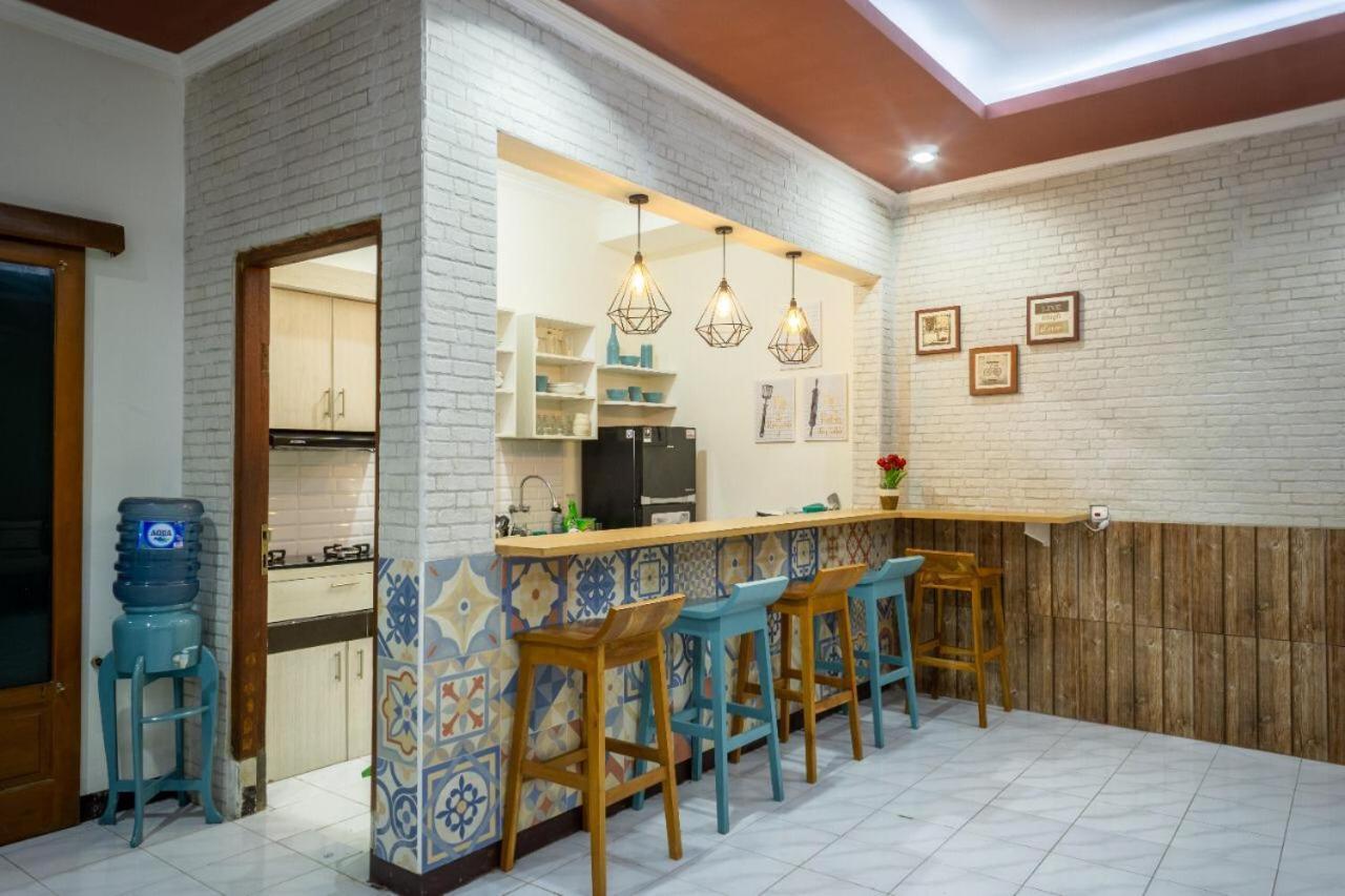 Zenrra House Hotel Bandung Exterior photo