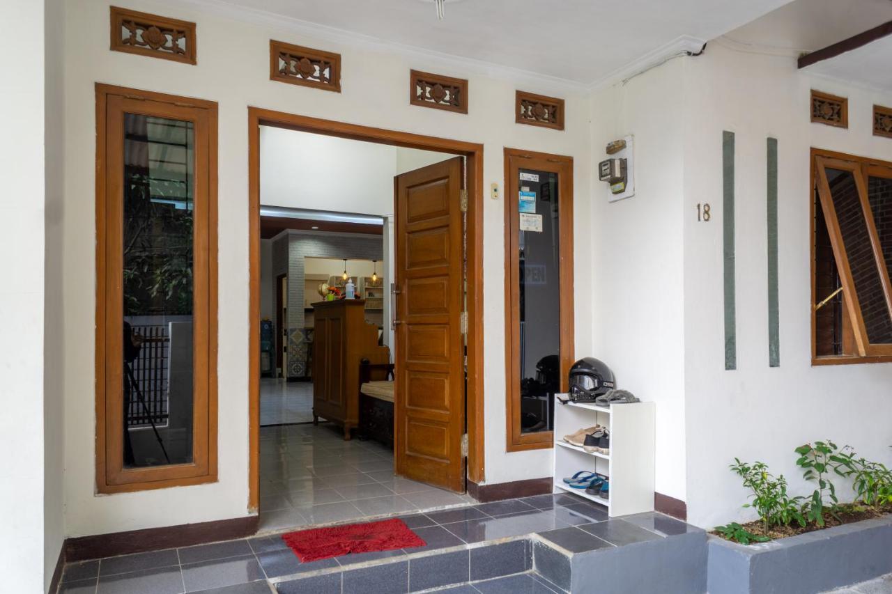 Zenrra House Hotel Bandung Exterior photo